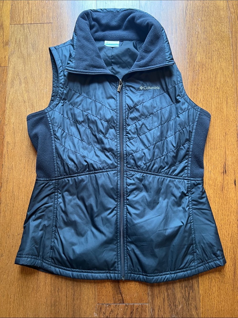 Columbia Women's Navy Quilted Hybrid Vest